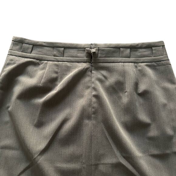 Adrienne Vittadini  Size 6 Gray Knee Length Skirt - Picture 3 of 3